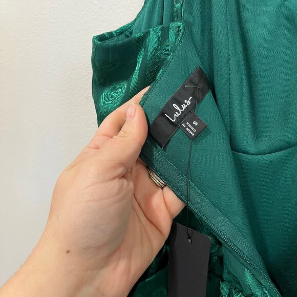 Lulus Glory Hunter Green Floral Jacquard Tiered Maxi Dress NWT Sz S - Picture 5 of 11